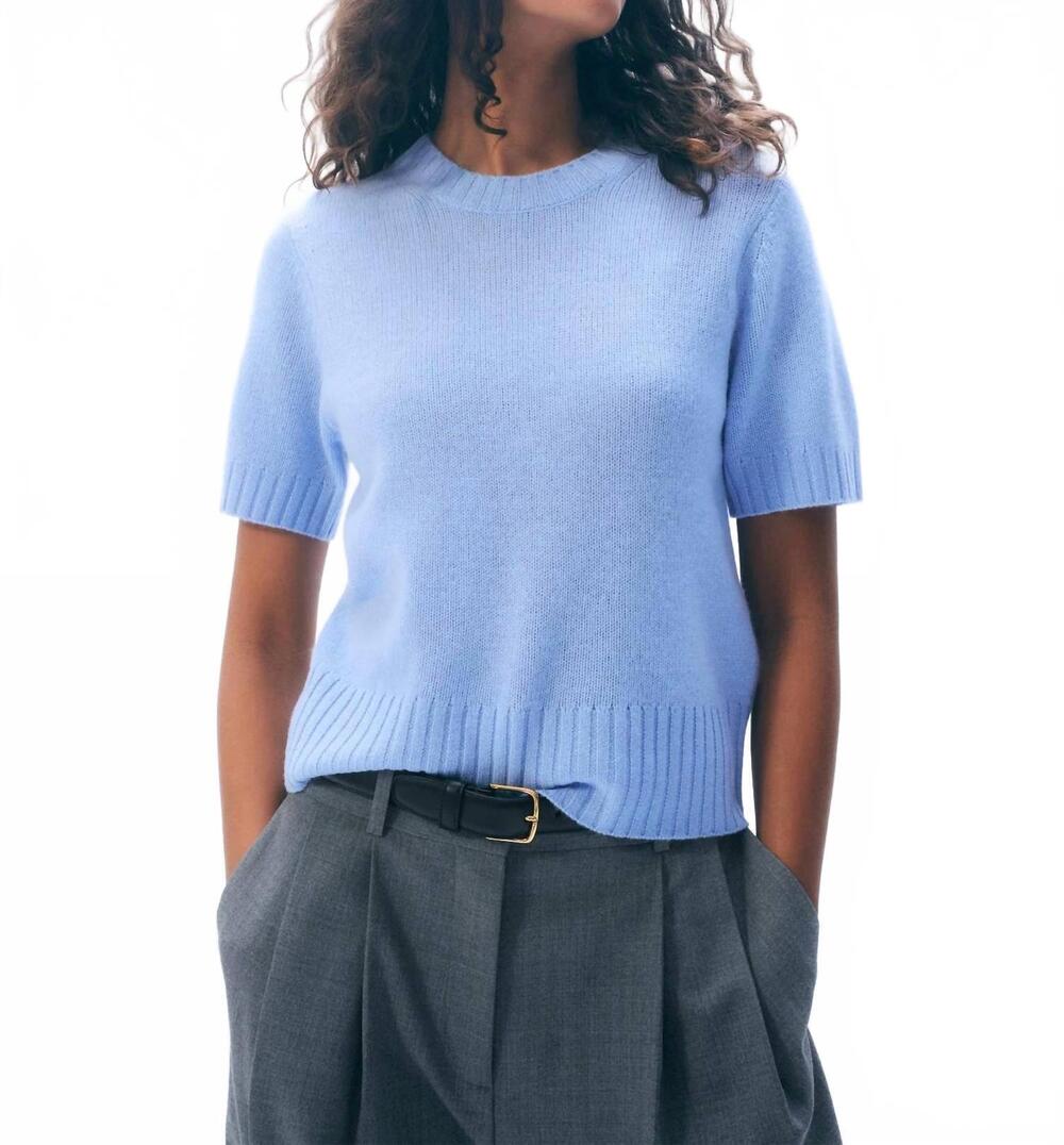NEW WHITE + WARREN featherweight cashmere t shirt in blue vapor